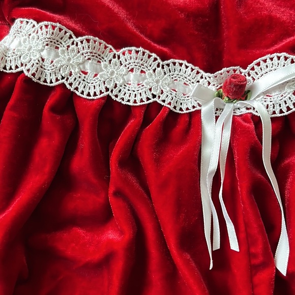 Red Velvet Holiday Rose Cottage Romper White Flower Lace 3/6 month girls - Picture 3 of 9